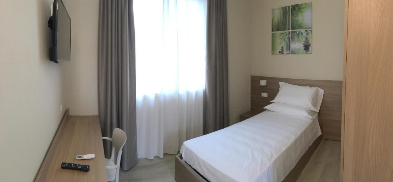 Hotel TERRAZZA Room Castrezatto Buitenkant foto