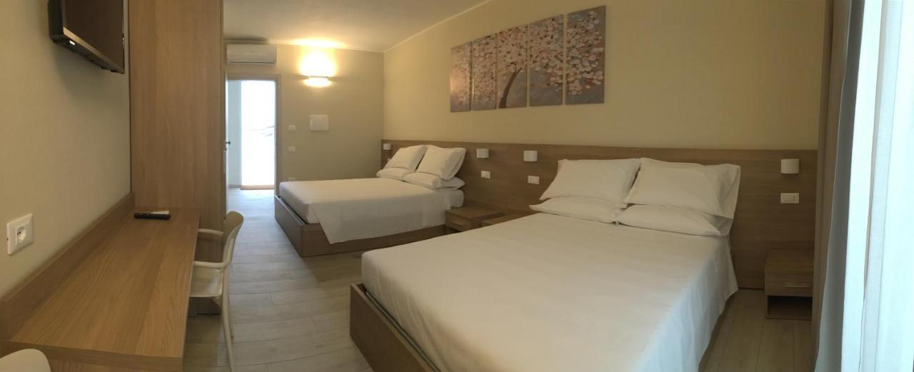Hotel TERRAZZA Room Castrezatto Buitenkant foto