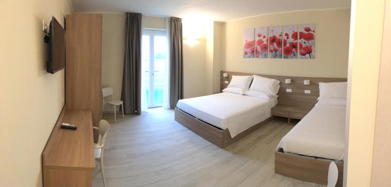 Hotel TERRAZZA Room Castrezatto Buitenkant foto