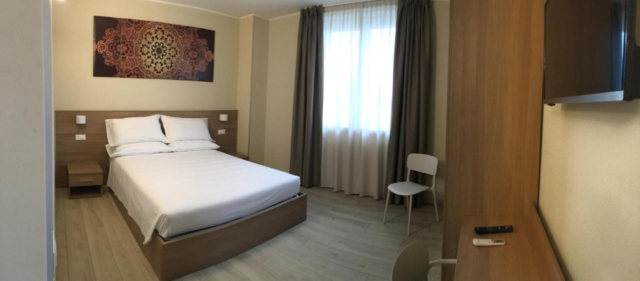 Hotel TERRAZZA Room Castrezatto Buitenkant foto