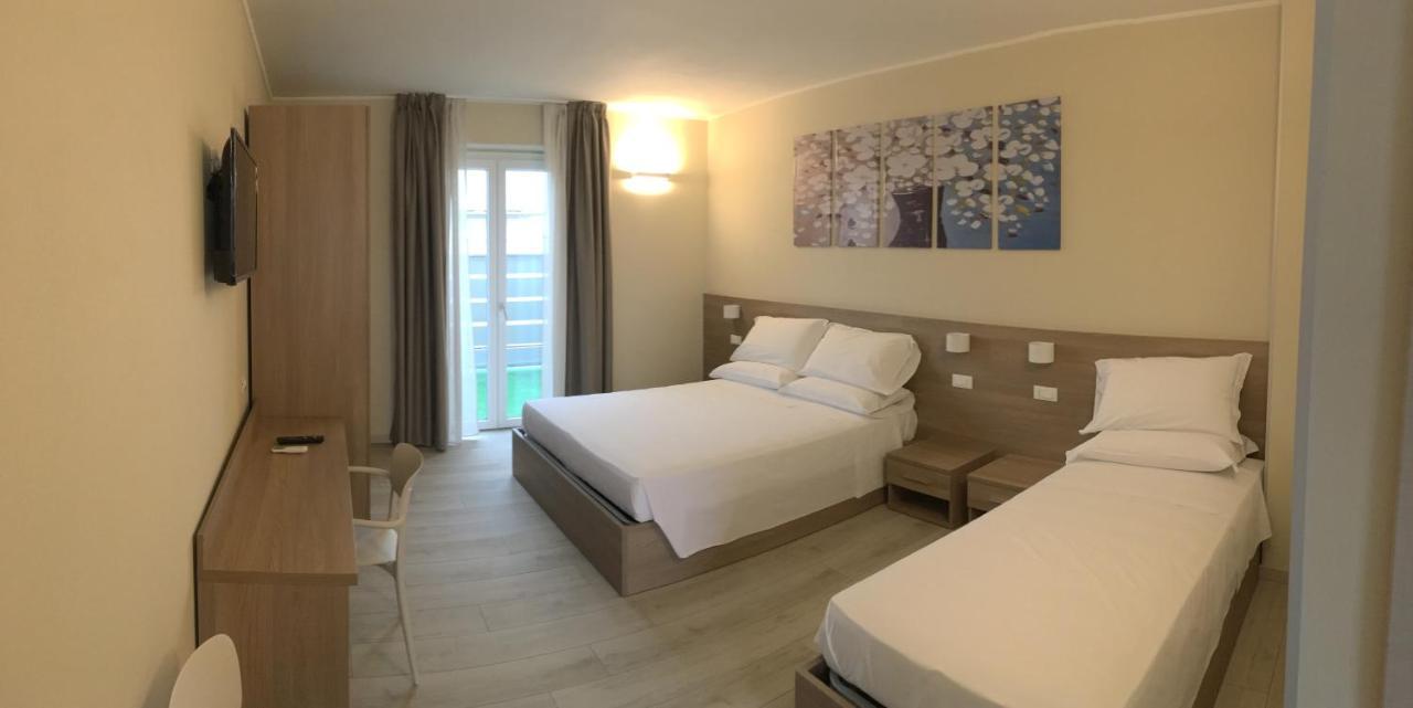 Hotel TERRAZZA Room Castrezatto Buitenkant foto